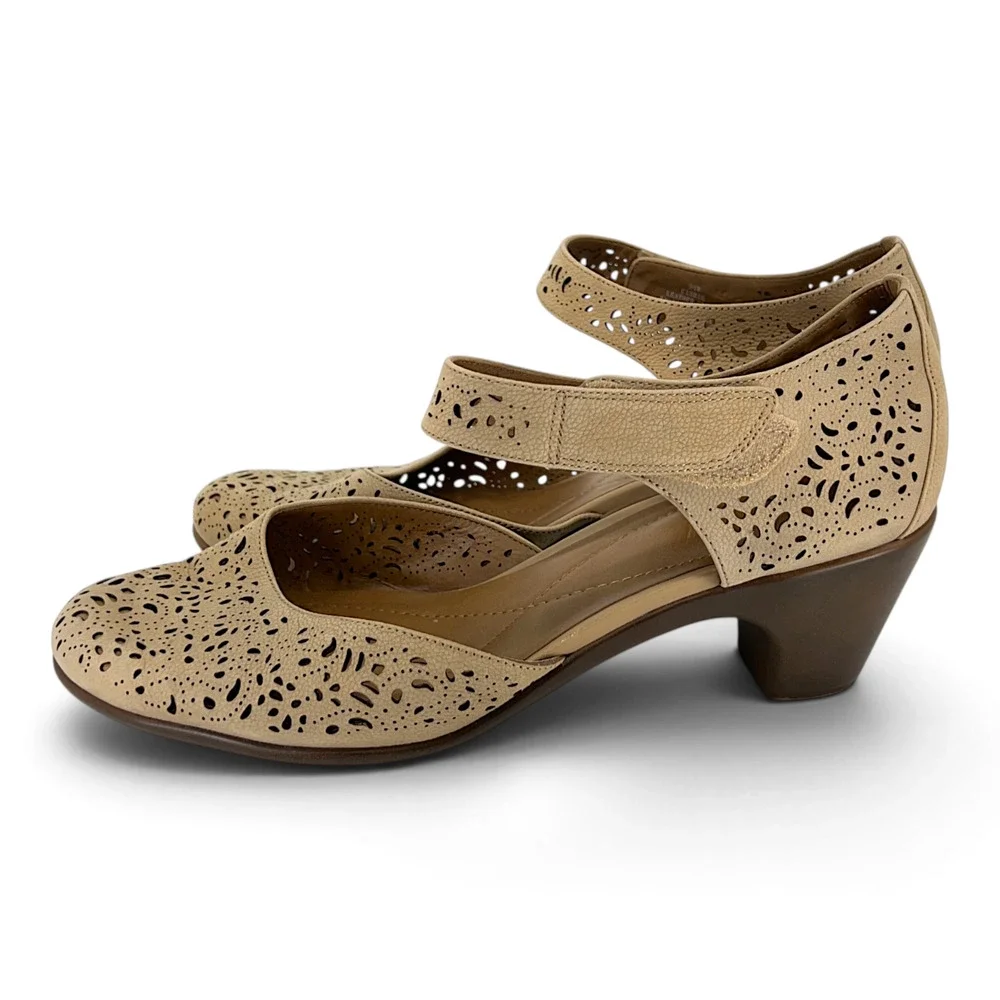 Easy Spirit Cindie Women’s 9.5 Wide Natural Leather Mary Jane Pumps